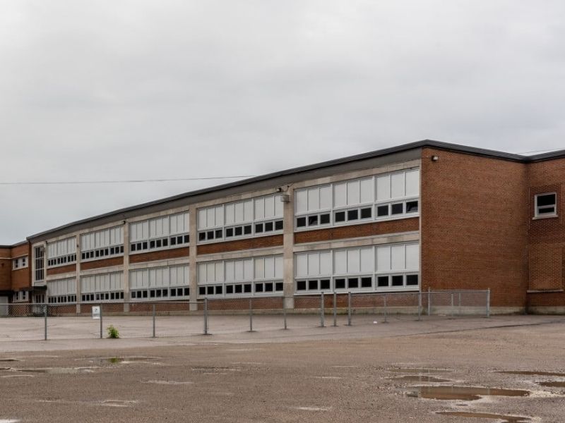 École Sainte-Bernadette École Sainte-Bernadette