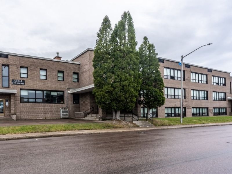 École Sainte-Marie-Médiatrice École Sainte-Marie-Médiatrice